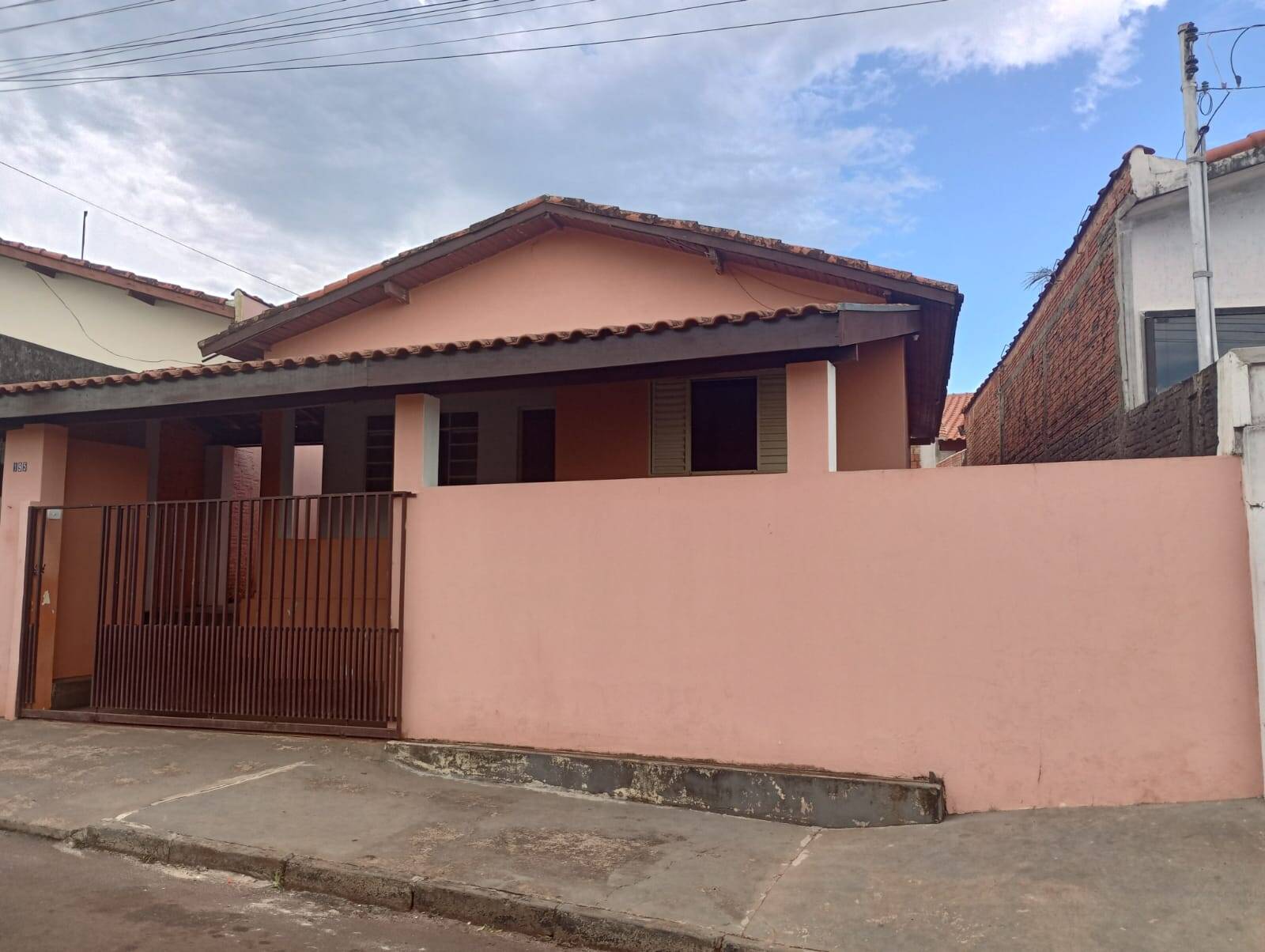 #381 - Casa para Locação em Piraju - SP